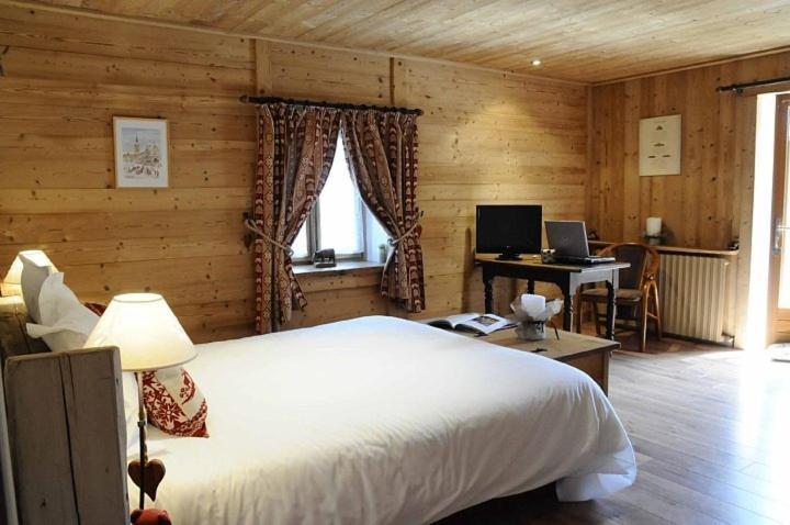 Bed and Breakfast La Ferme d'Emilienne Sallanches Zimmer foto